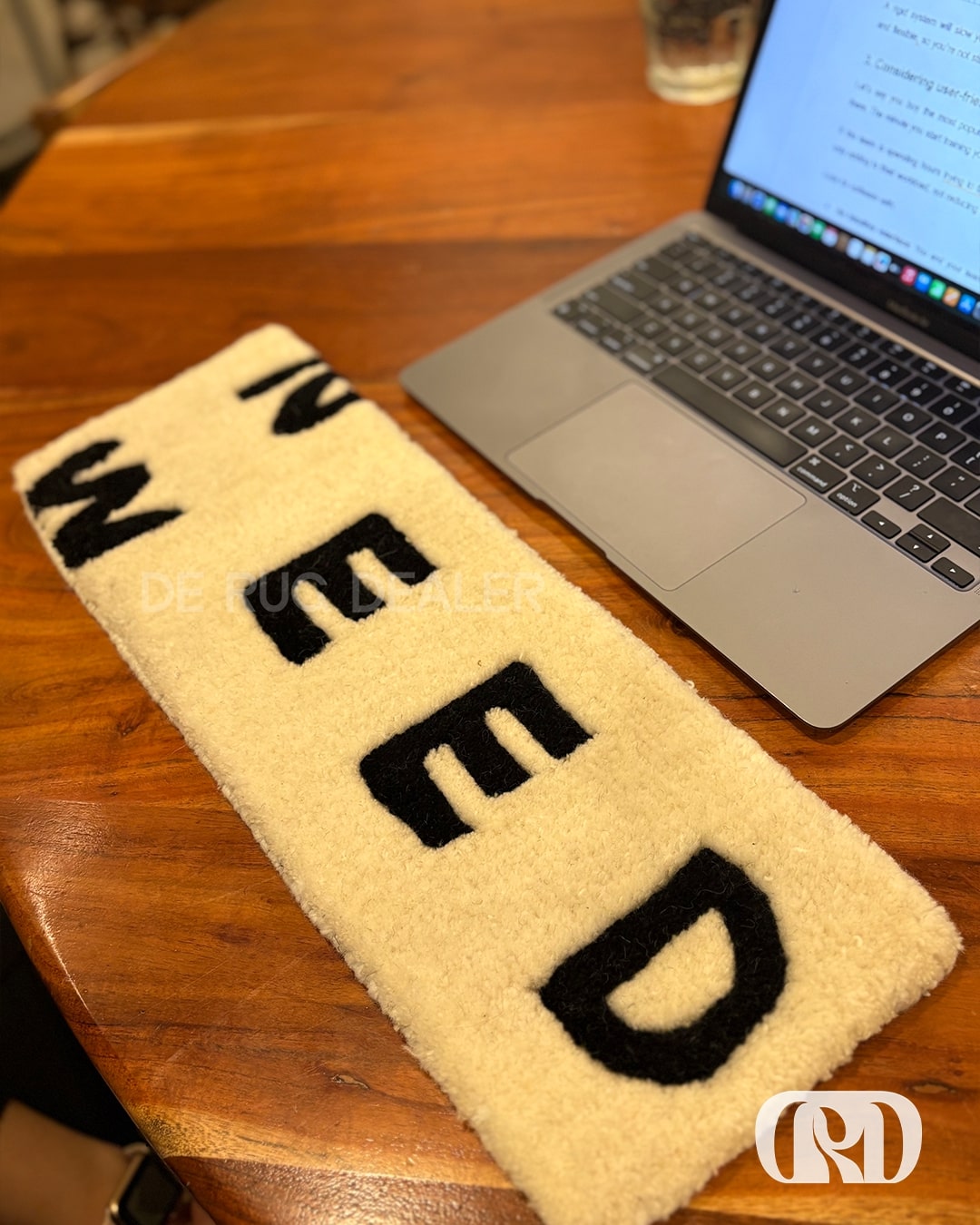 W/NEED KEYBOARD RUG