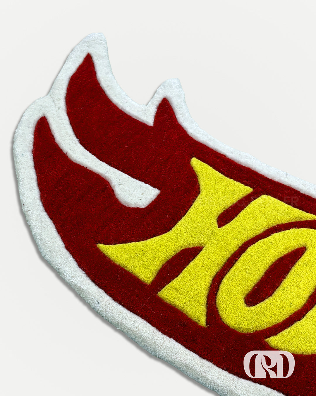 FLAMING WHEELS HAND-TUFTED RUG